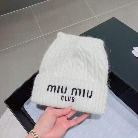 ?✨AUTHENTIC✨?Miu Miu hat